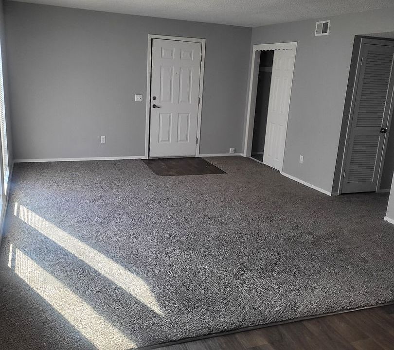 2nd image of 2510 E Pawnee Ave APT 503