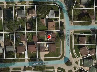 31002 Mackenzie Dr, Westland, MI 48185