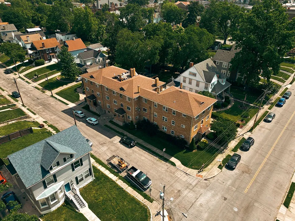 1922 Hopkins Ave