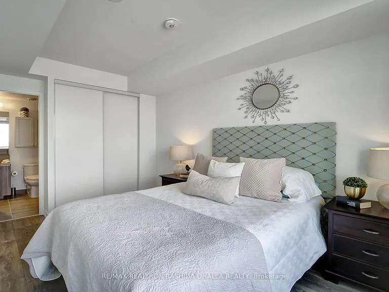 898 Portage Pkwy #1702 — Photo 23