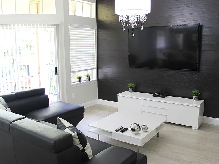 7270 Westpointe Blvd — Photo 3