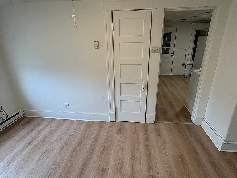 21-25 Ferry St #3 — Photo 9