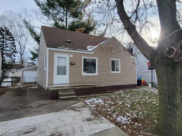 26620 Lorenz St, Madison Heights, MI 48071