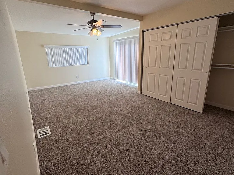 25424 S Wyoming Ave — Photo 11