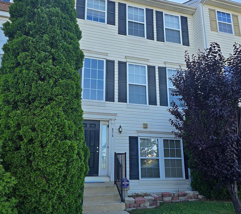 1st image of 874 Lowe Rd