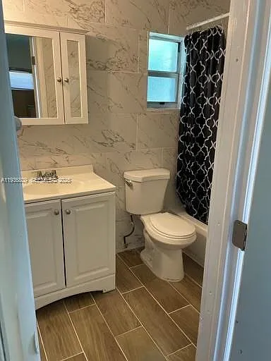2930 NW 8th St #2 — Photo 11
