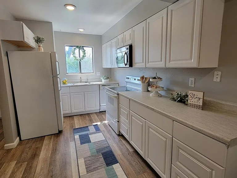 919 William Ct — Photo 4