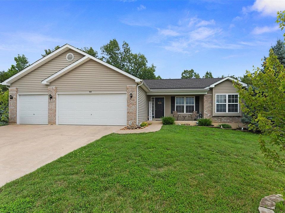 1st image of 185 Cuivre River Dr