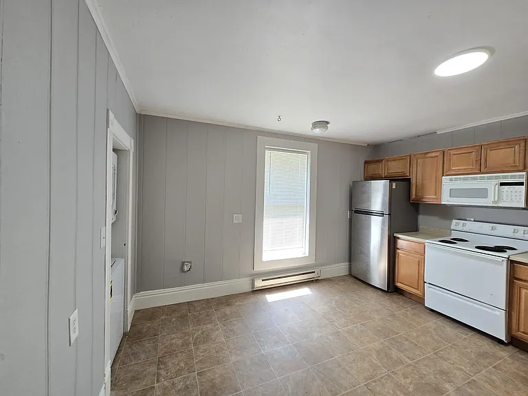 319 N Church Ave #2 — Photo 5