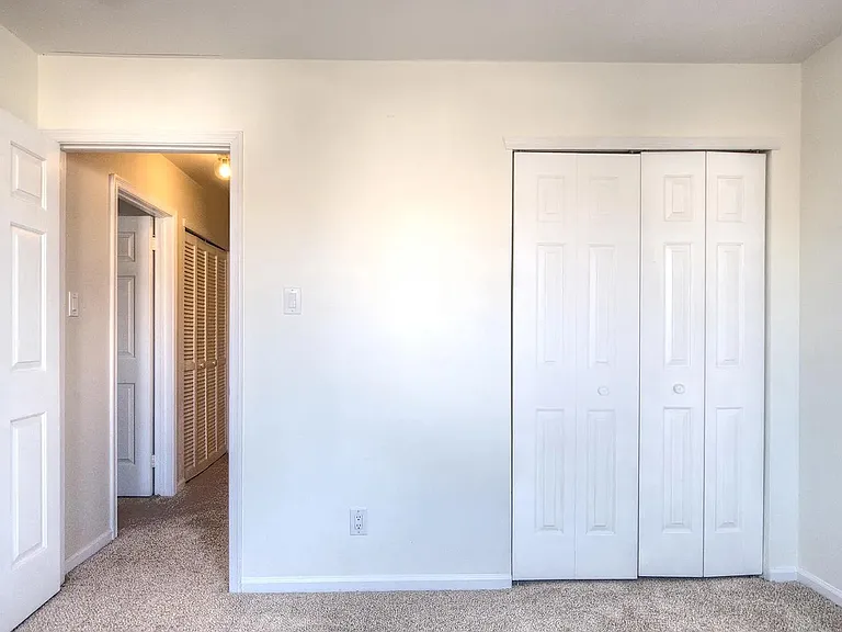 4402 Aberdeen Ln — Photo 9
