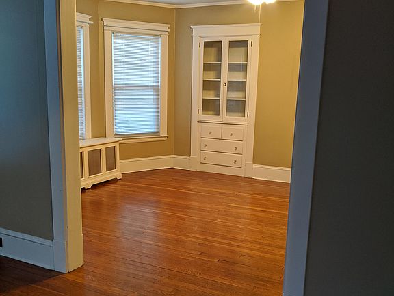dining room with built-in cabinet