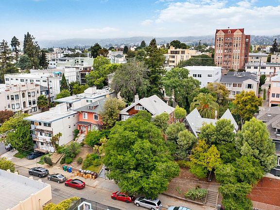 3rd image of 260 Park View Ter