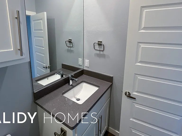 428 Remington Ave — Photo 23
