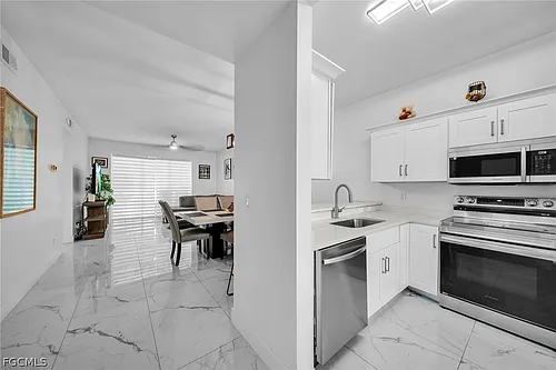 1024 Mainsail Dr #512 Photo 1