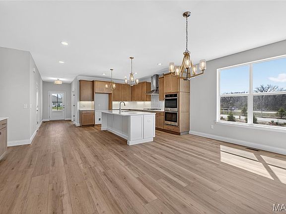 7th image of this home