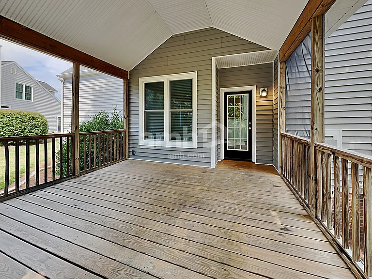 135 Lonetree Dr — Photo 21