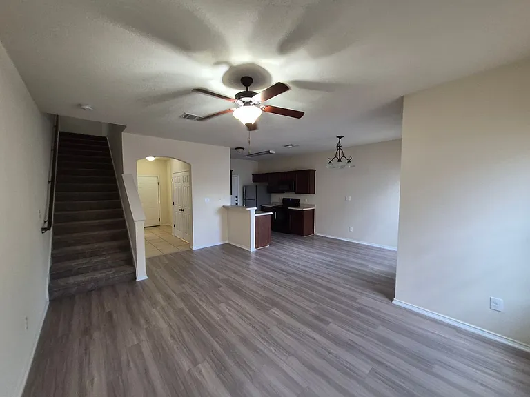 7208 Colina Way — Photo 5