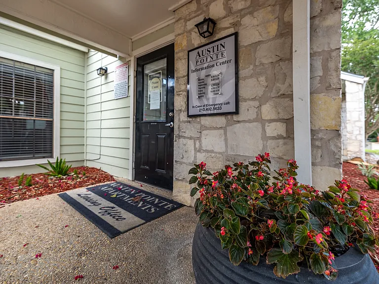 Austin Pointe Apartments — Photo 18