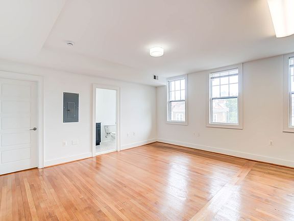 5th image of 1575 Spring Pl NW APT 32