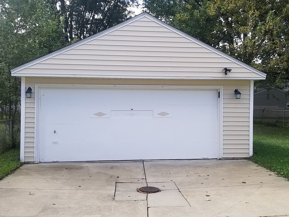 2nd image of 30020 Mildred Dr