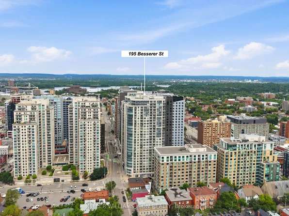 195 Besserer St #2202, Ottawa, ON K1N 0B6