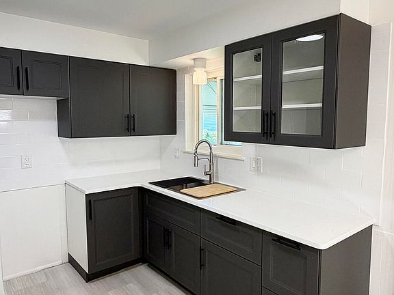 3rd image of 14165 Alexander St