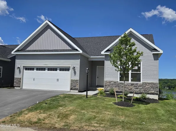 31 Harbor Lane, Cohoes, NY 12047