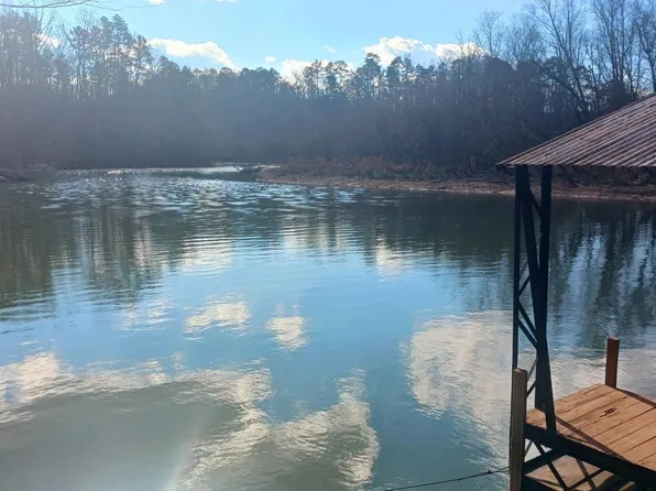 521 Chimney Rdg, Westminster, SC 29693