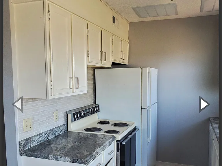 1449 N Smith Ct #2 — Photo 9
