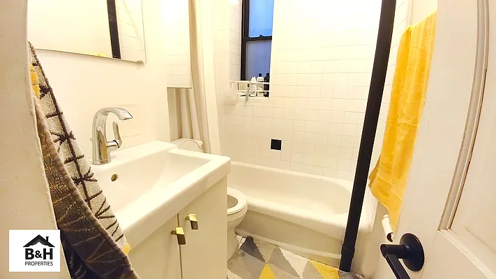 Rented by B & H Properties of New York LTD | media 21