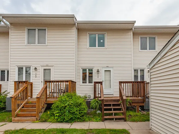 138 Holiday Cir #22, West Des Moines, IA 50265