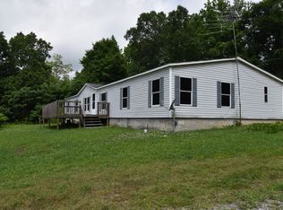 2153 Broome Rd, Palmyra, TN 37142