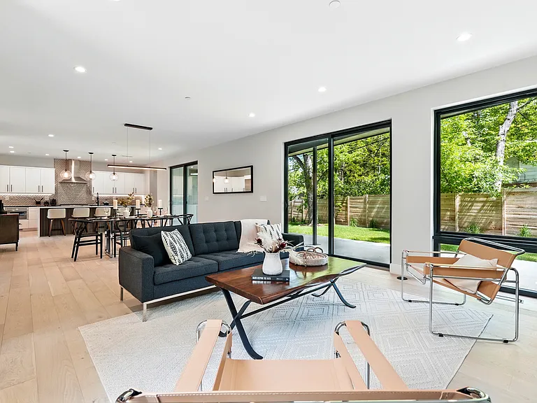 2860 Table Mesa Dr — Photo 19