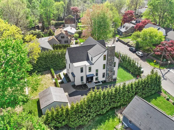 21 Willow St, Norwalk, CT 06851