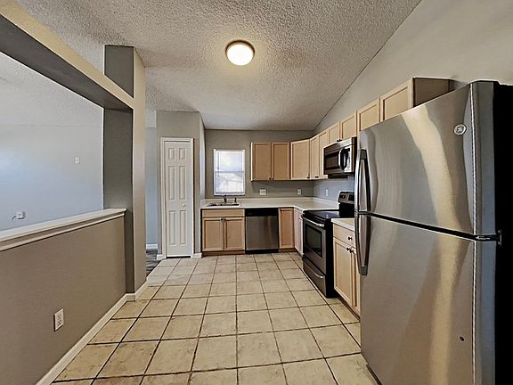 4th image of 7135 Edgewater Shores Ct