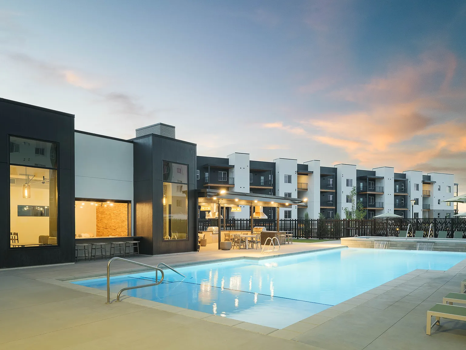 Canyon Ridge Apartments — Photo 4