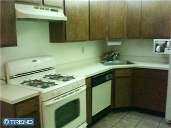 4th image of 98 Sussex Pl #1304