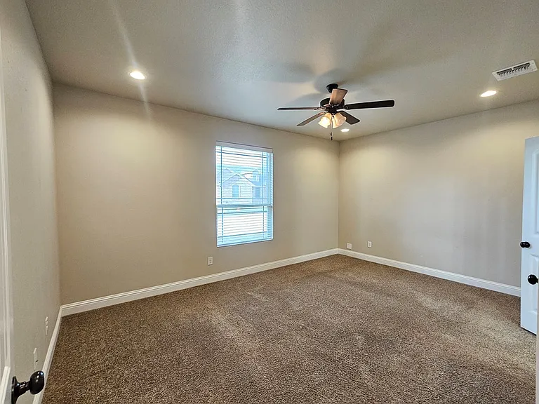 14 Devon Ct — Photo 9
