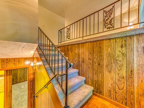 4th image of 5033 Laurel Woods Dr