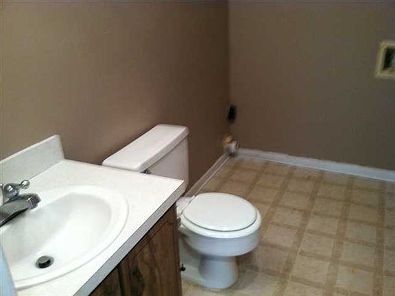 2nd image of 1009 Holton Ave #A