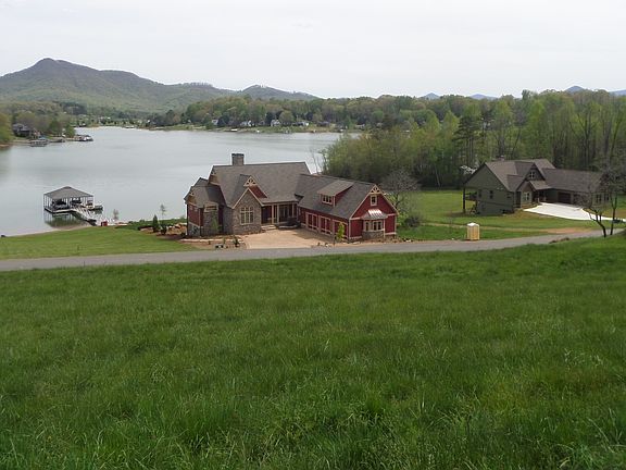 Surrounded by $1M+ Homes