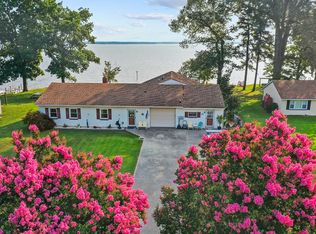 353 Riverside Dr, Center Cross, VA 22437