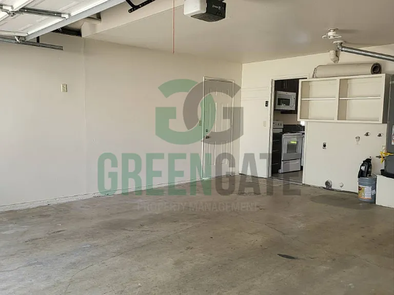 2428 Woodvale Dr — Photo 51