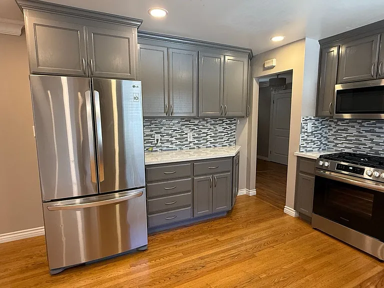 1694 Lyle Dr — Photo 4