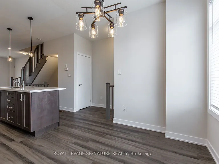 57 Markle Cres — Photo 6