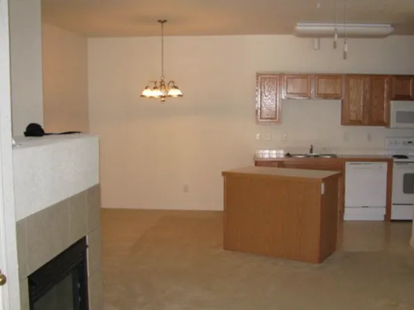 6825 19th St APT 5, Greeley, CO 80634