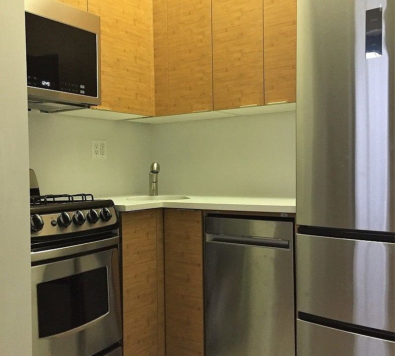1st image of 76 W 85th St APT 4C