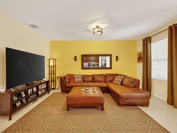 4th image of 5221 Armina Place