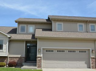 9559 Aster Ln, Johnston, IA 50131