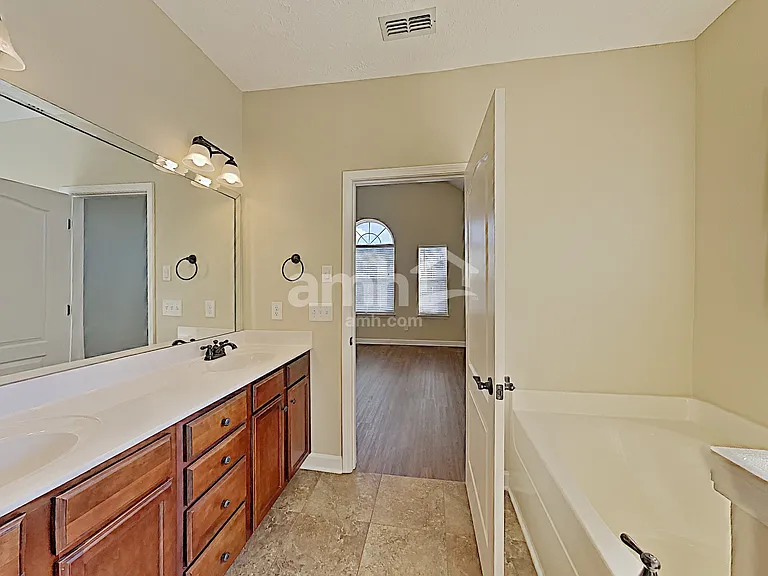 808 Ottoe Ct — Photo 12